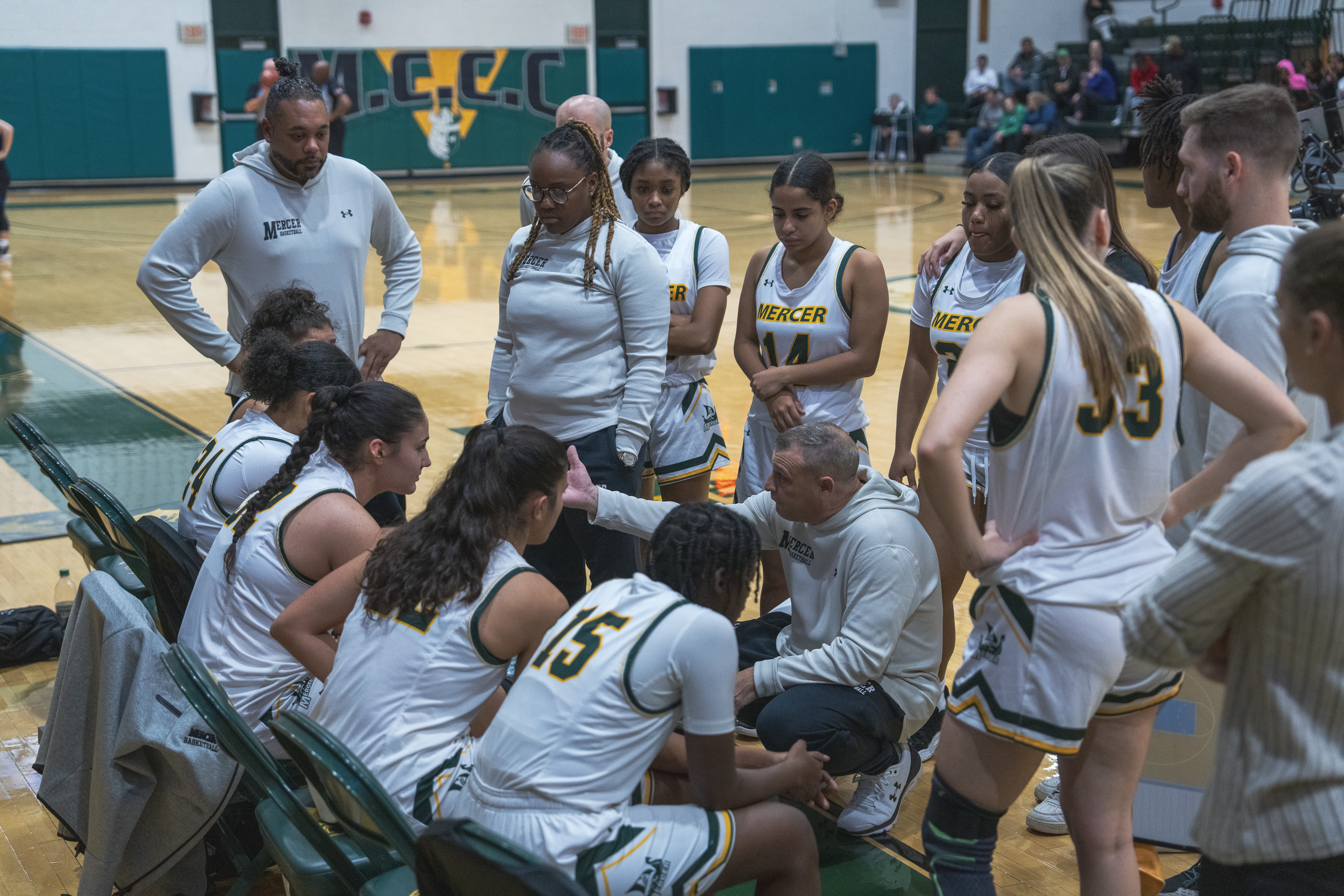 Wbball Huddle 24